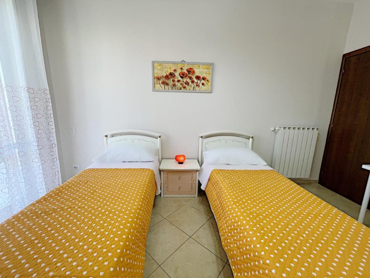 Flavia Apartment Castellammare di Stabia Exterior foto